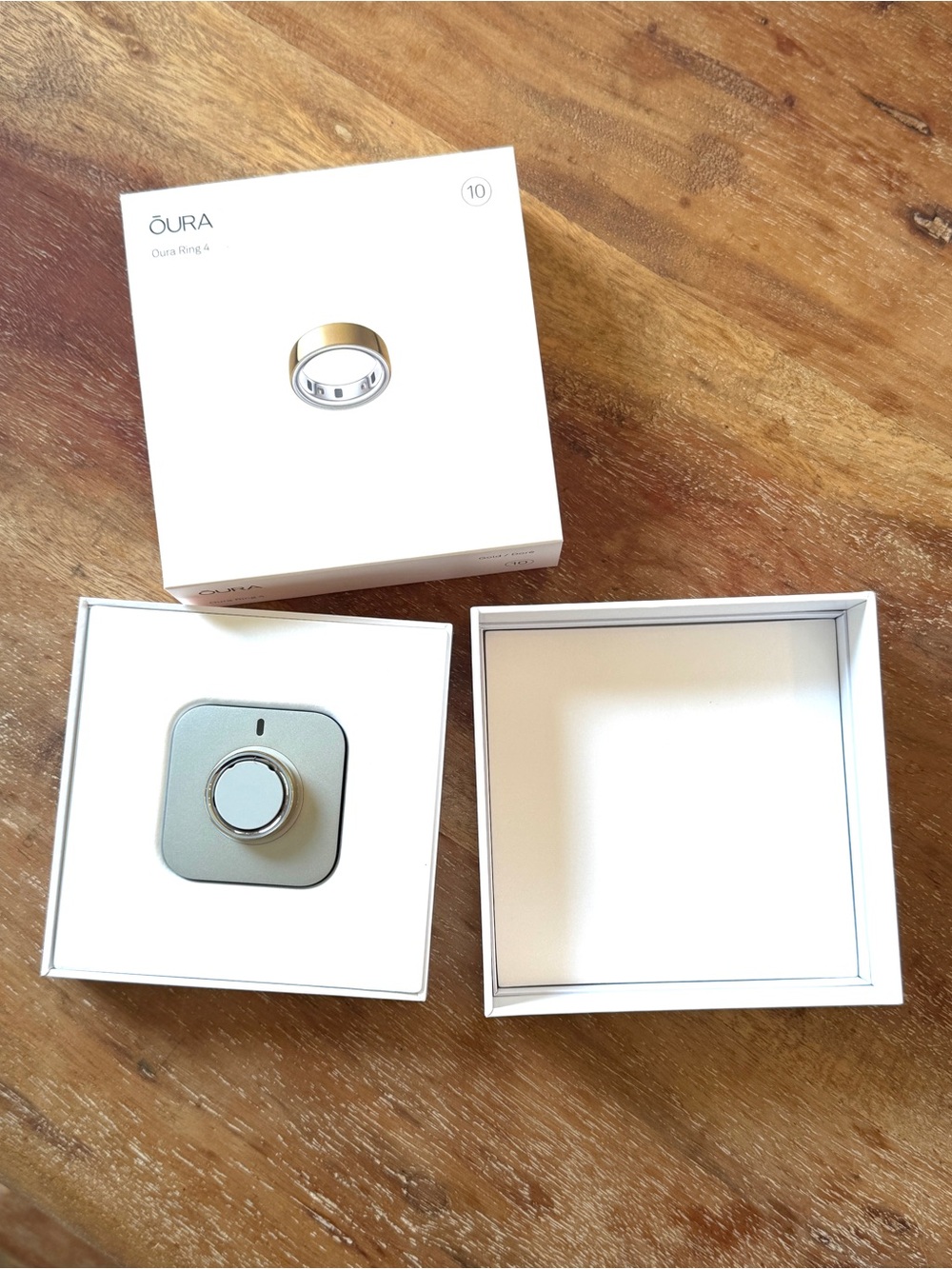 Oura Ring Gen 4, Gold, Charger with original Box, Brand New  - Size 10